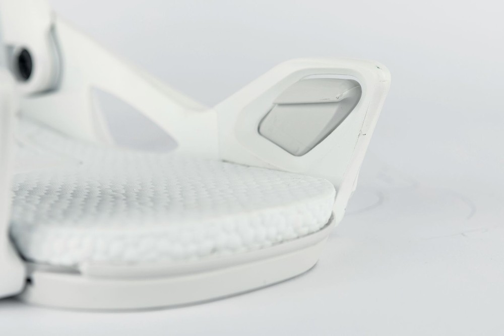 Nitro Step-On Women's Snowboard Bindings, White, Large MY26