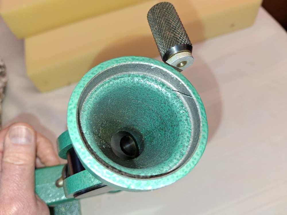 RCBS Powder Measure Hopper Excellent!