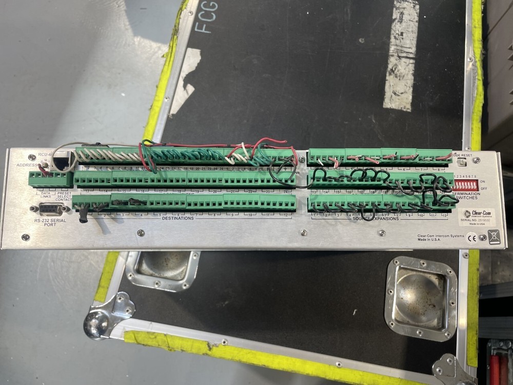 CLEAR-COM RCS-2700 PROGRAMMABLE SOURCE ASSIGNMENT PANEL