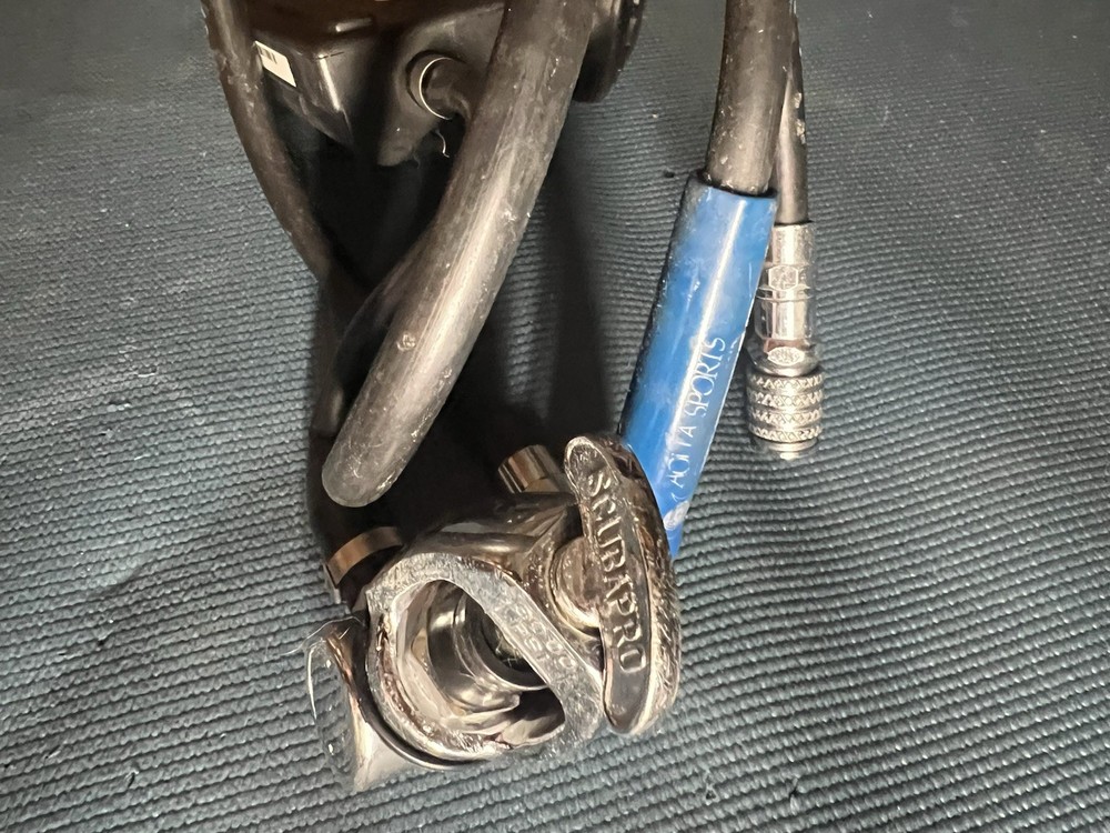 scubapro regulator 6250 Graphite Used With Extras