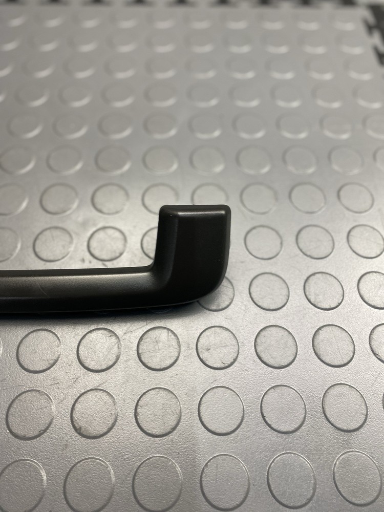 2015-2018 VOLVO V60 RIGHT FRONT PASSENGER OVERHEAD GRAB PULL HANDLE OEM