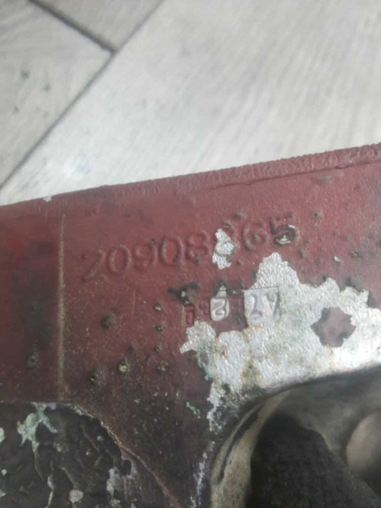 MACK VOLVO D13 ENGINE MOUNT (Left side) 20908865