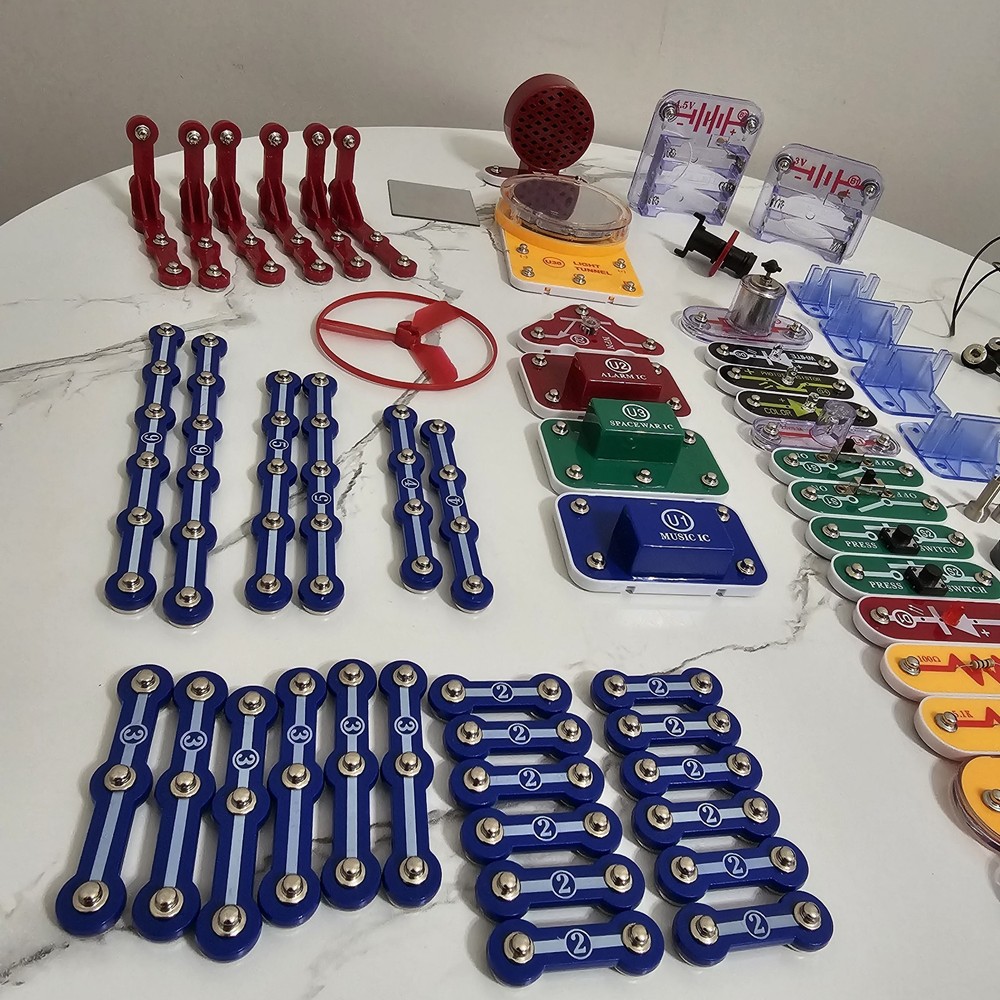 Elenco Snap Circuits Lot