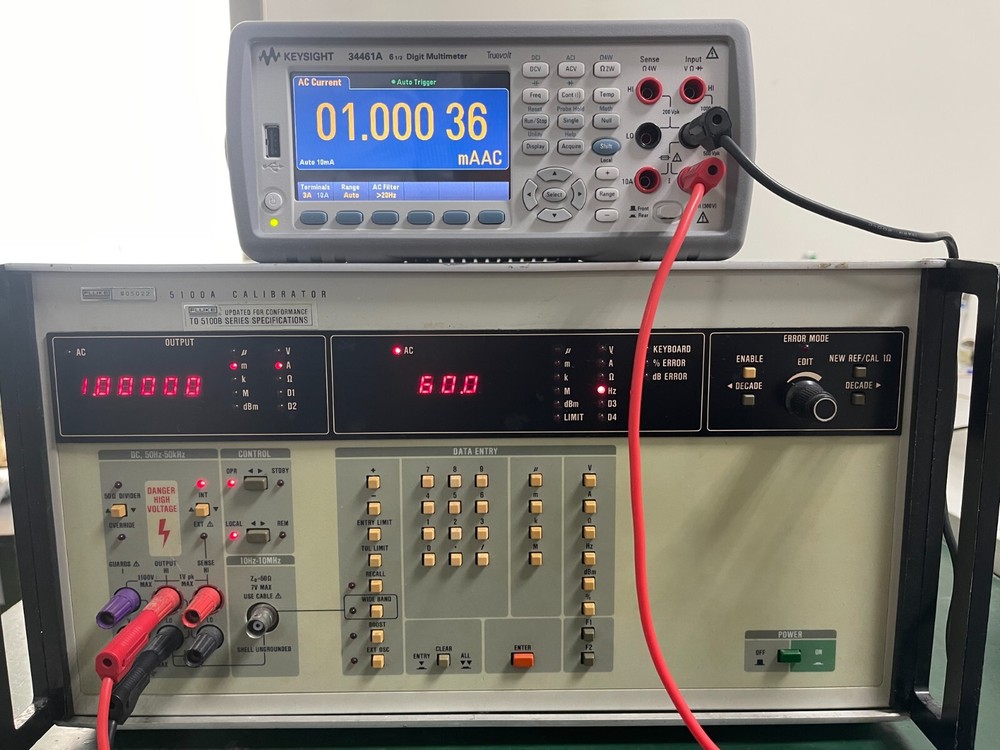 Fluke 5100A Calibrator (Front panel updated To 5100B Series Specifications)_5022