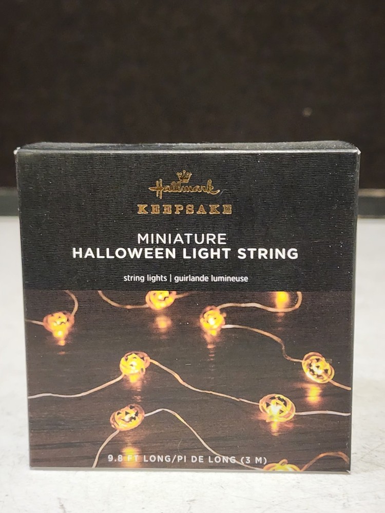 NEW Hallmark Keepsake Miniature Halloween Light String Pumpkins MAGIC LIGHT