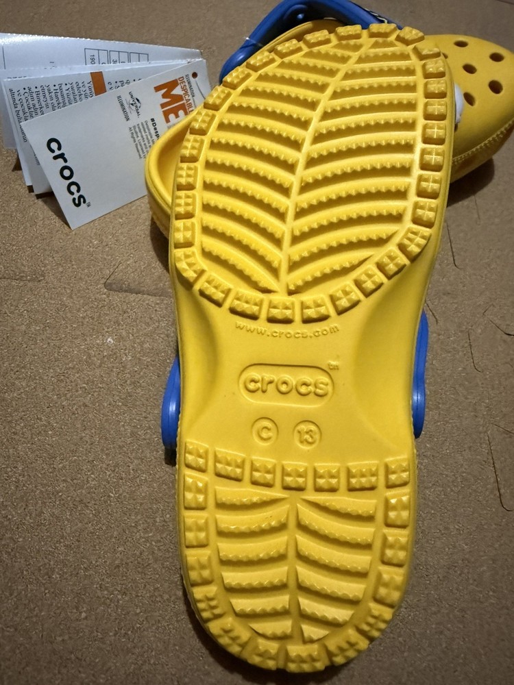 Crocs Minions kids Size C13