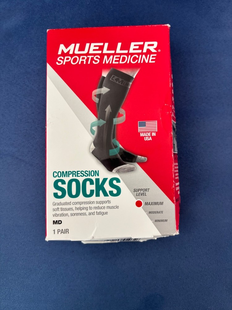 New Mueller Compression socks Medium 20-30 mm Hg