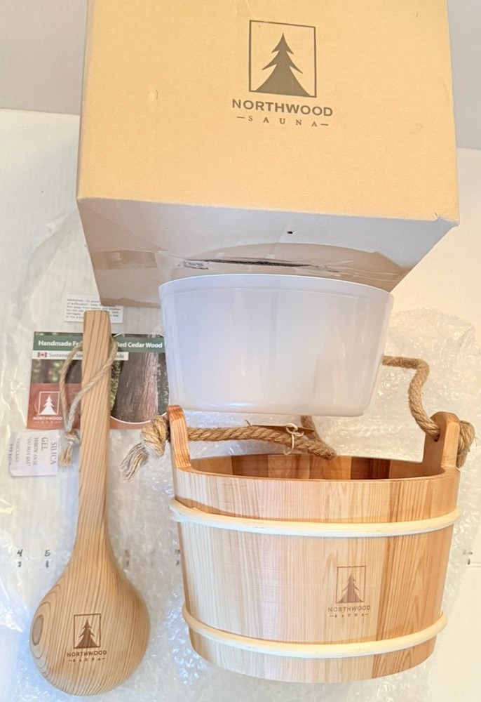 Sauna Bucket with Rope Handle