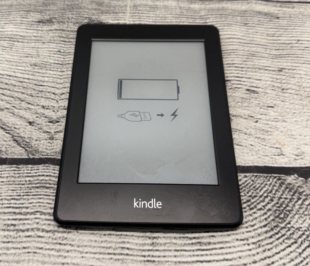 Amazon Kindle Paperwhite 5th Generation 6" (EY21) - Tested