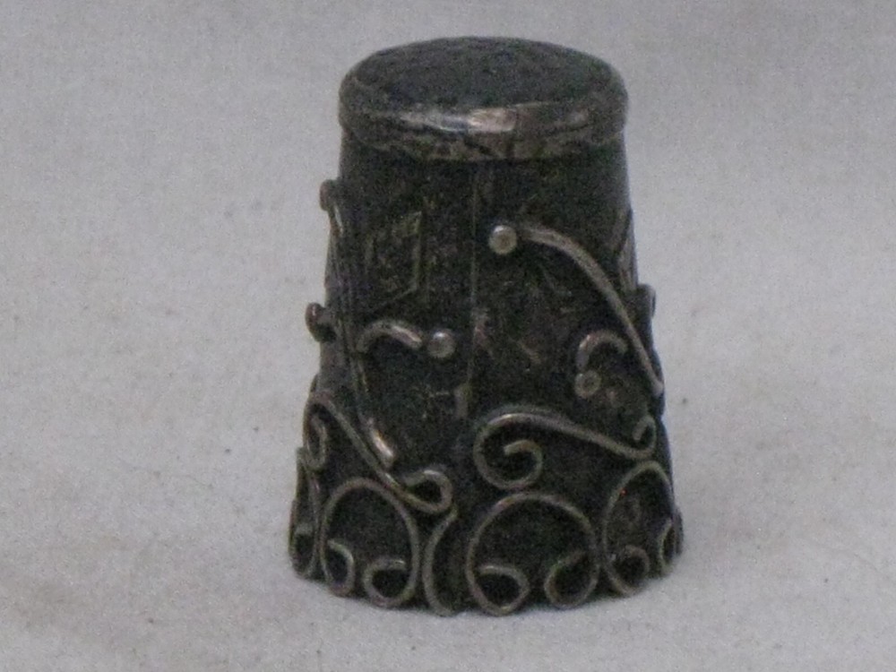 ornate vintage sterling silver thimble unique modern leaf pattern 6 grams