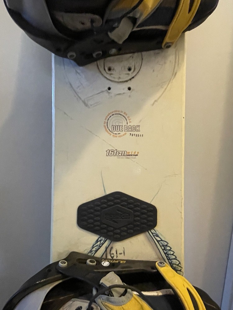 GNU Mervin MFG 161cm Snowboard - White (Plus Bindings)