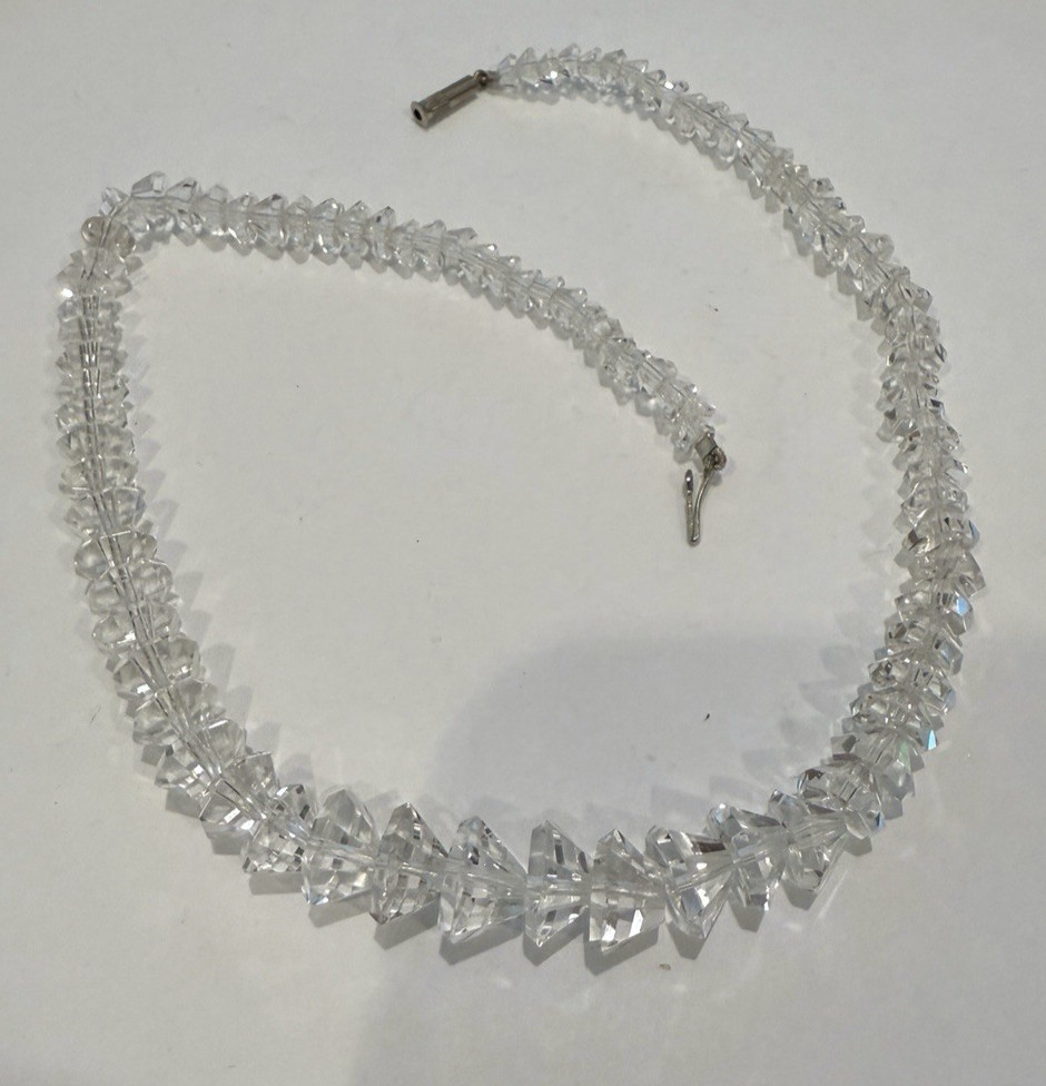 VINTAGE ROCK CRYSTAL NECKLACE
