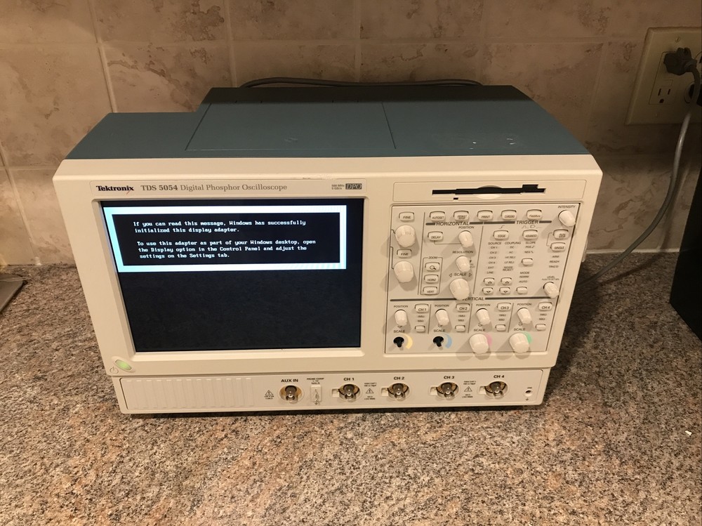 TEKTRONIX TDS5054 PHOSPHOR OSCILLISCOPE