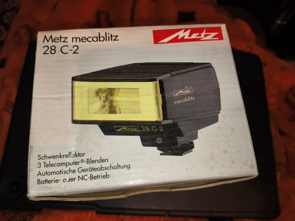 Metz Mecablitz 28 C2 Universal Flash Automatic  for Reflex Cameras