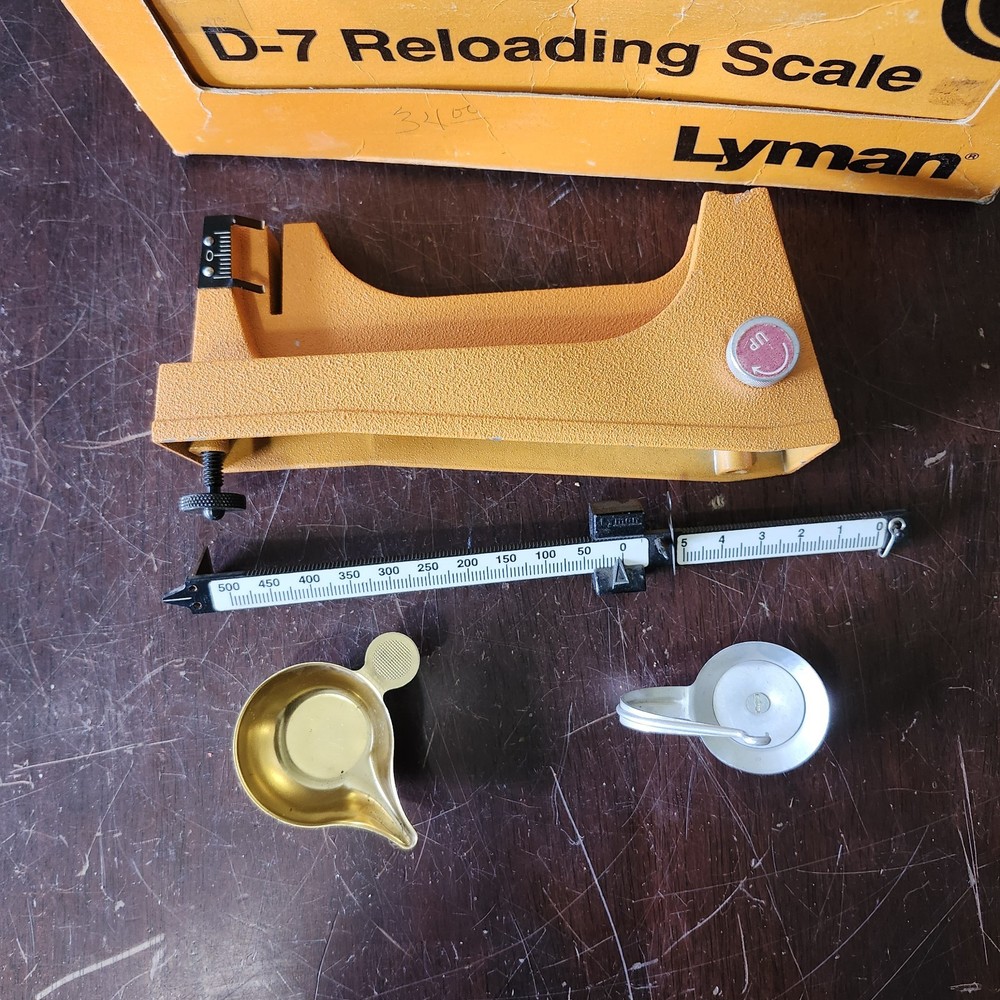 Lyman D-7 Reloading Scale in Original Box SEE PHOTOS DAMAGED