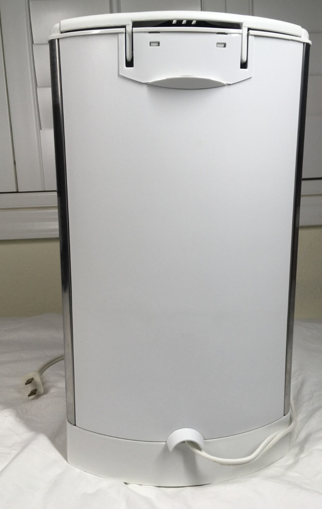 Cuisinart Brew Central Programmable Coffeemaker DCC-1200W Excellent !