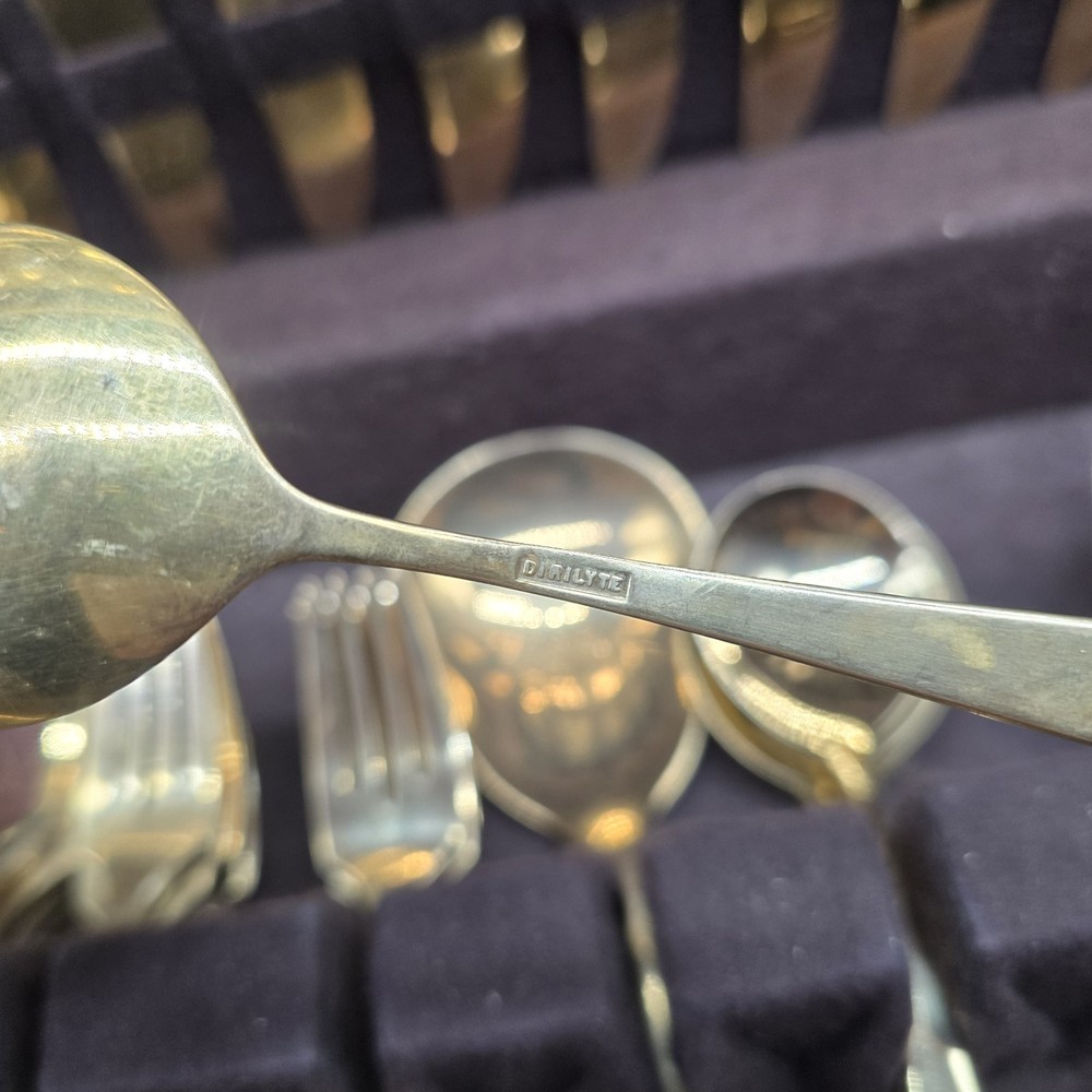 Dirilyte Regal Flatware Gold Dinnerware 93 Piece Vintage With Case Paperwork