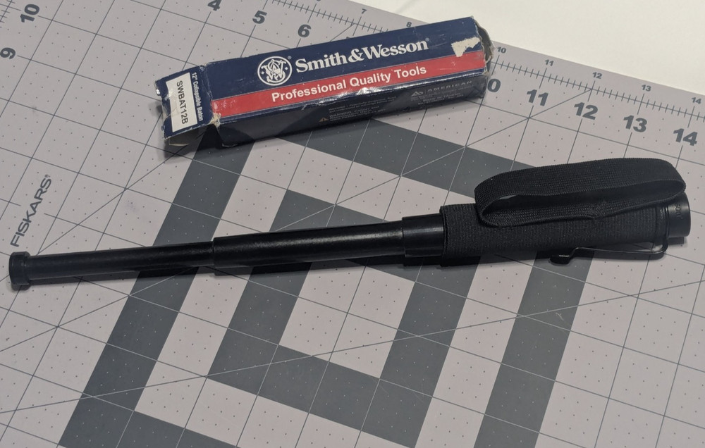 Smith & Wesson SWBAT12B 12" EXTENDABLE TRAINING TOOL  OPEN BOX