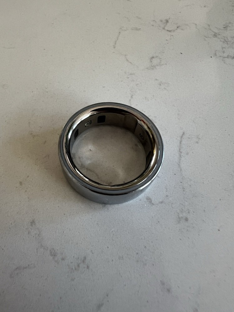 Oura Ring Gen 4 Silver Size 9 Smart Activity Sleep Tracker Mint Condition