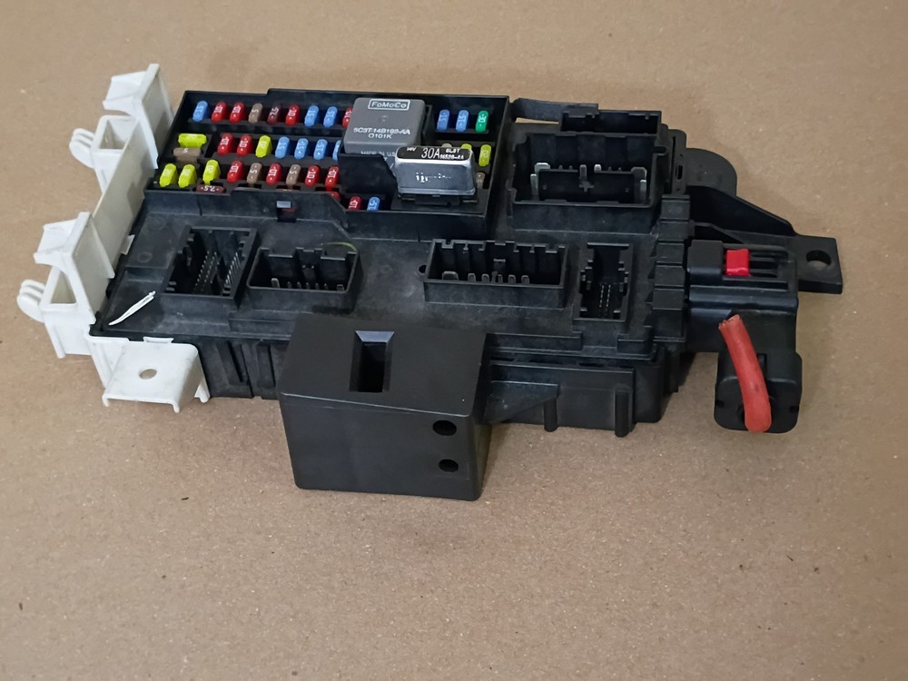 2011 FORD Mustang BCM GEM Multifunction Control Module p/n BR3T-15604-BA