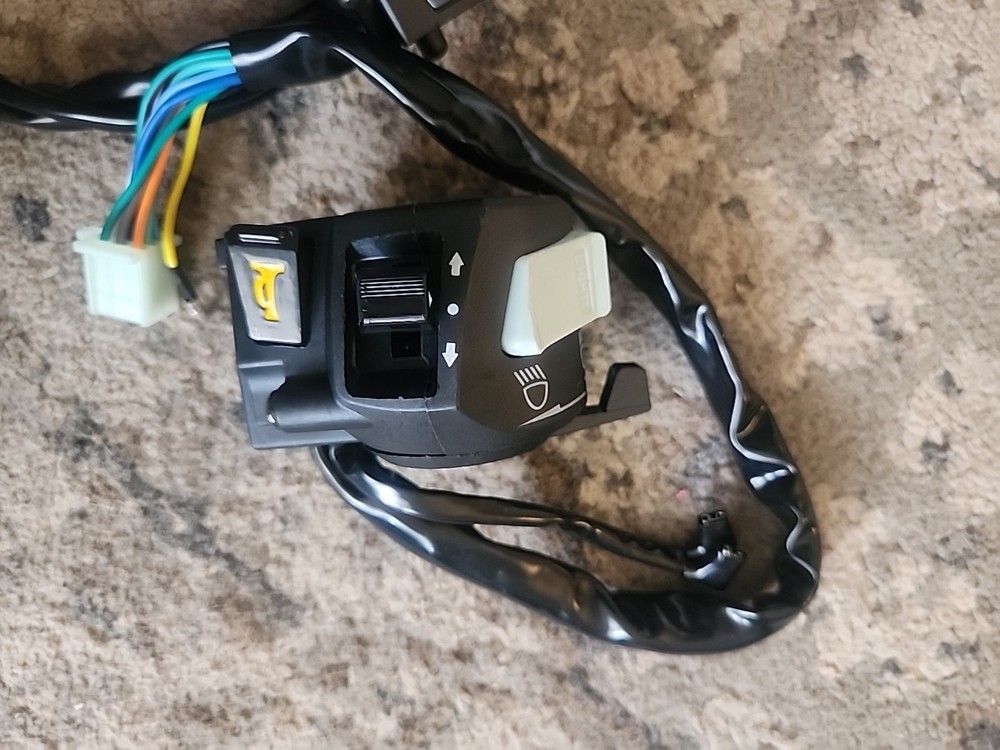 Motorcycle Handlebar Controller Switch, 2X Universal 12V DC 7/8'' Motorcycle