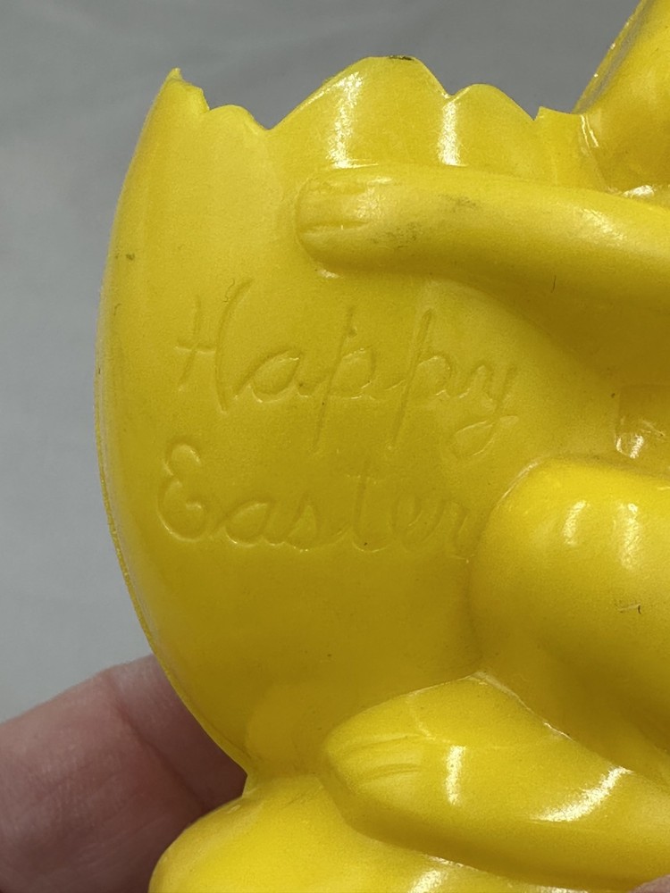 c 1950 ROSBRO Egg EASTER BUNNY Rabbit CANDY CONTAINER Toy Hard Plastic Vintage
