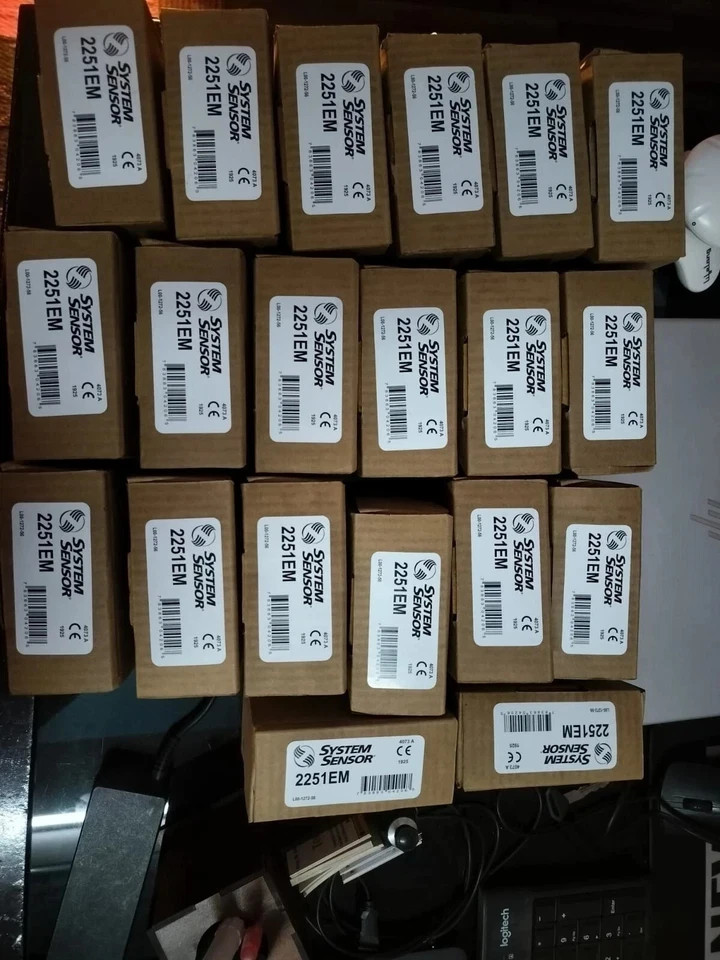 ADDRESSABLE SMOKE DETECTOR 2251 EM SYSTEM SENSOR HEAD