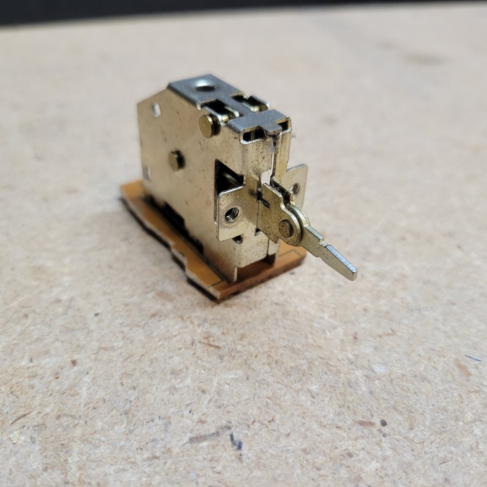 AMPEX ATR-700  3WAY SWITCH