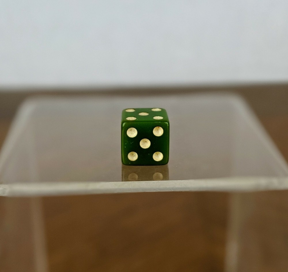 VTG Solid Green Bakelite Dice 5 On All Sides White Pips Playing Dice Decor 2