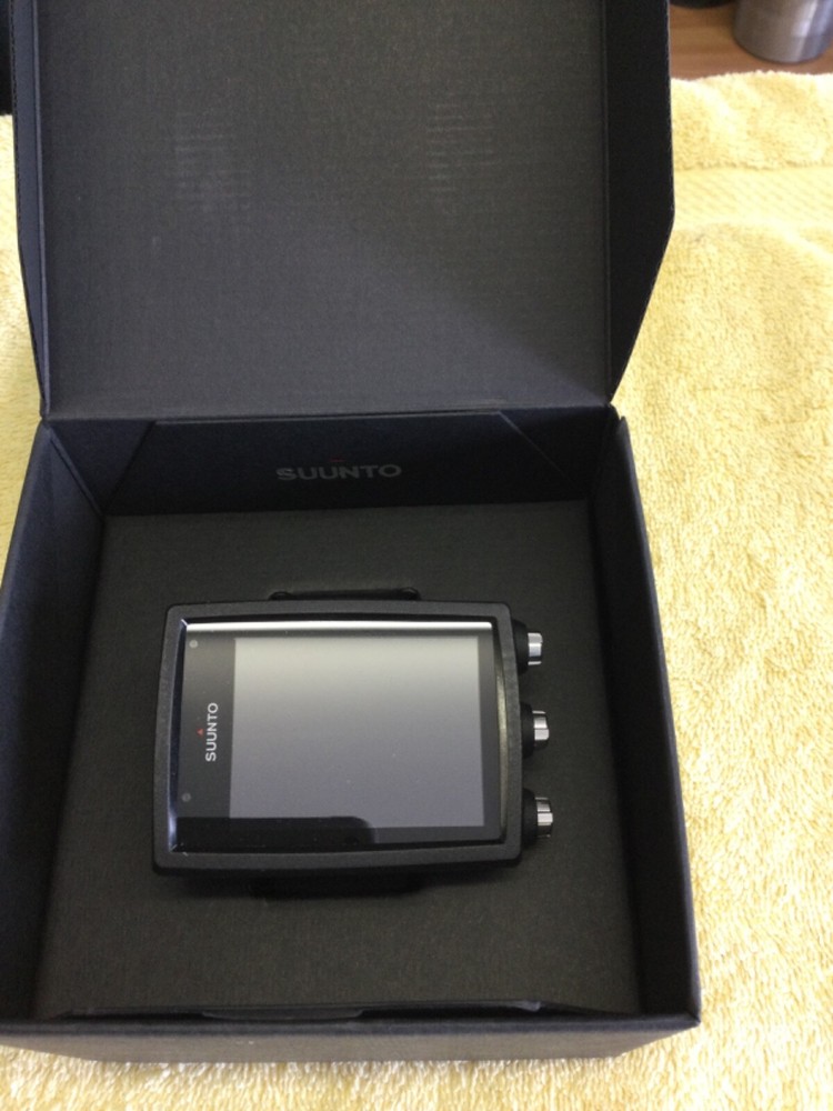 SUUNTO Eon Core Black Scuba Dive Computer with Tank POD
