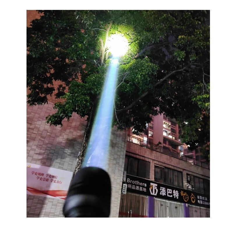 White Light Illuminated Laser Module 1800m Long Distance Outdoor Flashlight