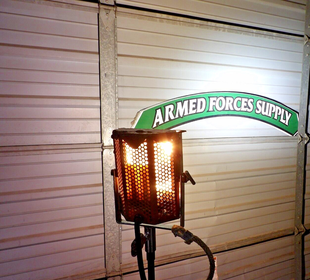 MOLE RICHARDSON TYPE 5711 MOLEQUARTZ ONE-LIGHT MOLEFAY STUDIO