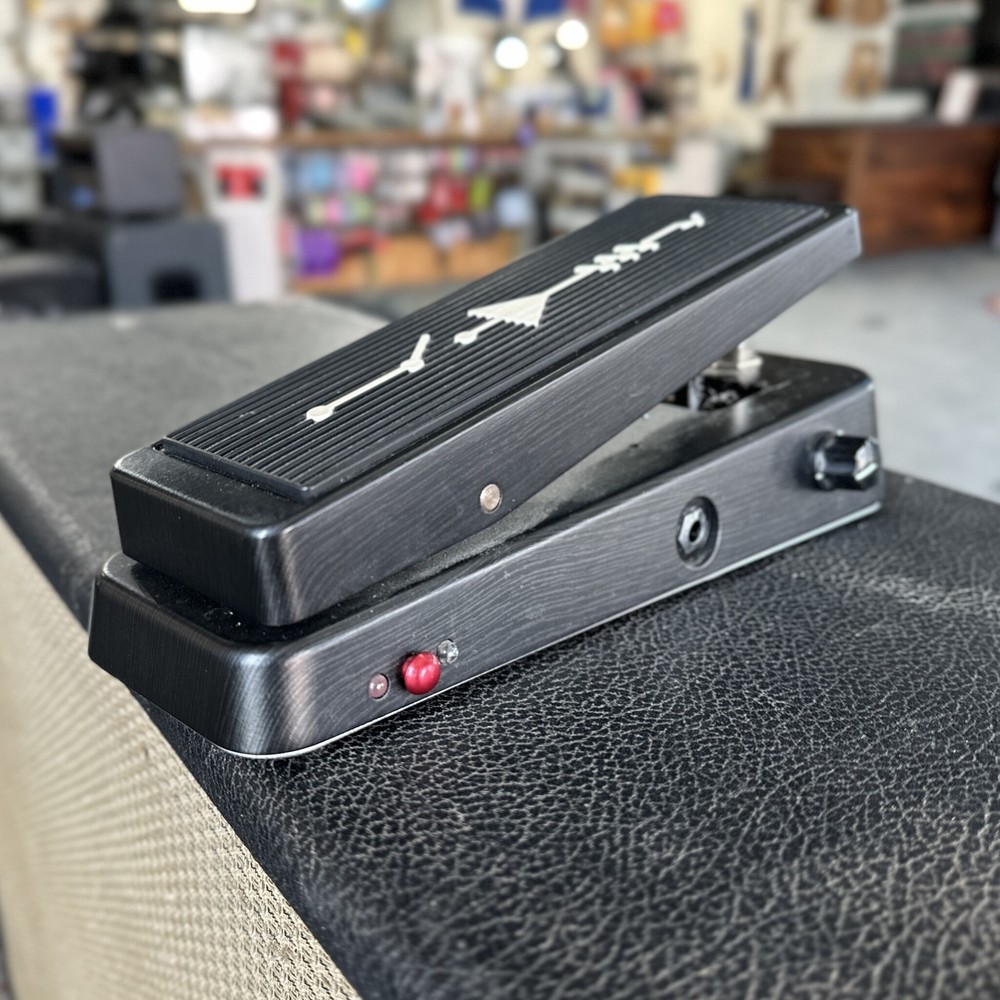 Dunlop CAE Wah M404