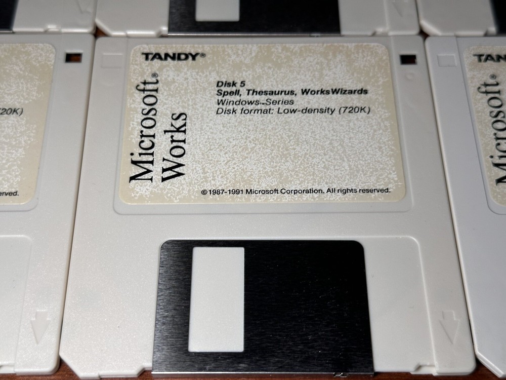 Vintage Microsoft Works 1987-1991 For Tandy 6 Disk 3.5” Floppy Software