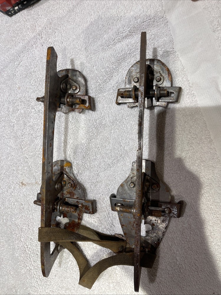 ANTIQUE CLAMP ON ICE SKATES