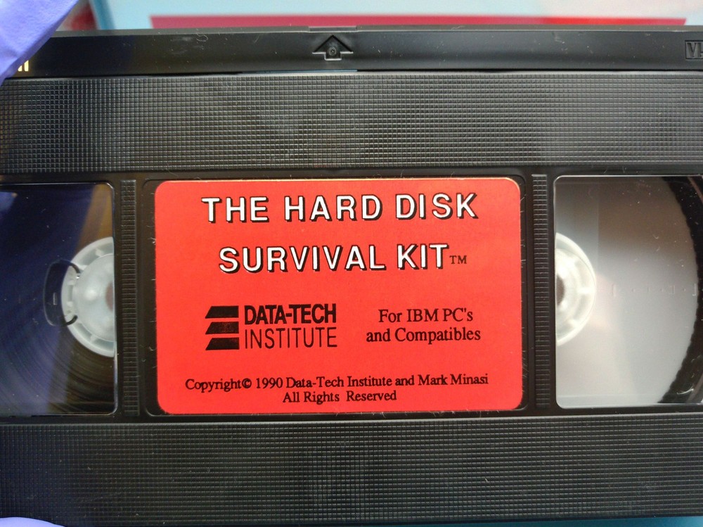 Data-Tech Institute The Hard Disk Survival Kit Workbook VHS Program Disk 1990