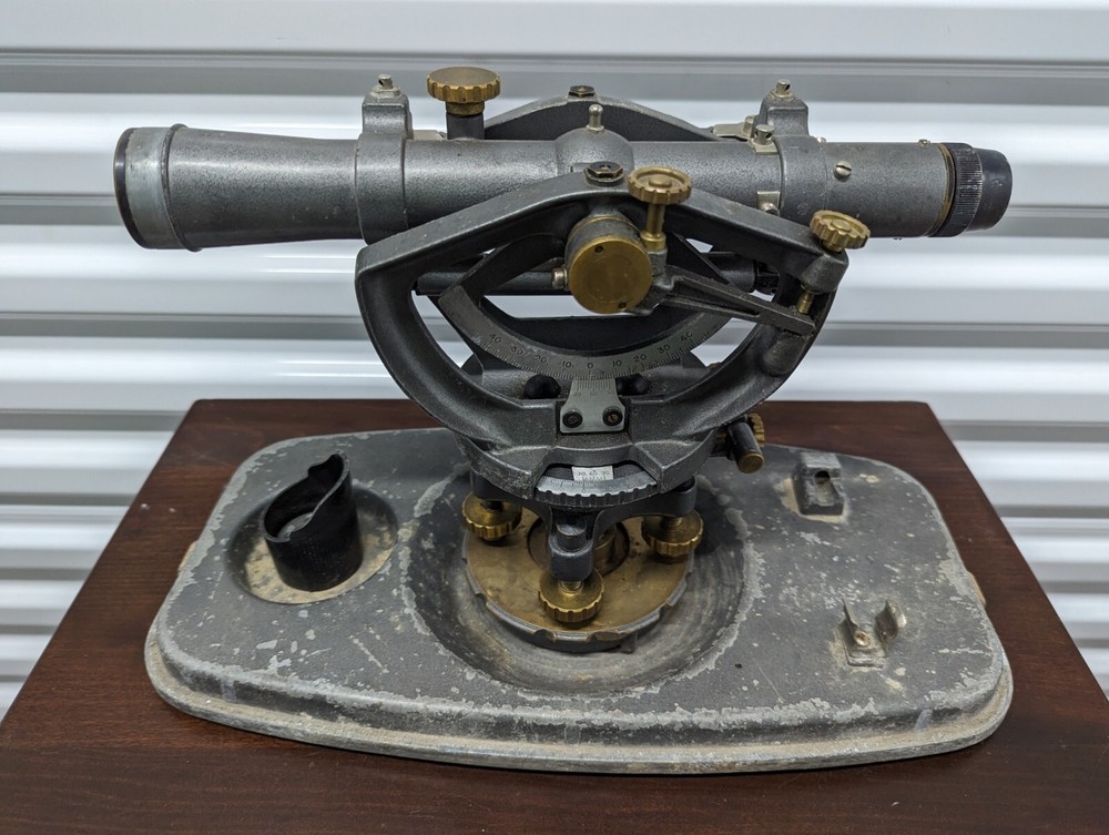Realist Inc model 8300 Brass surveying transit with case