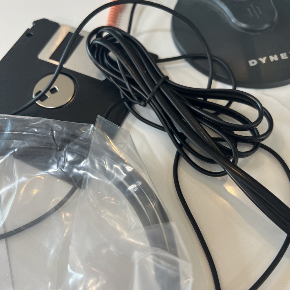 Dynex PC Desk Top Microphone With Cords