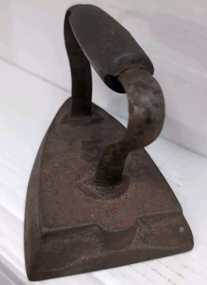 Vintage Primitive Rustic Cast Iron Flat Sad Iron