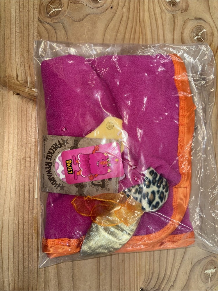 Snugaboo Pink Daisy Wearable Blanket