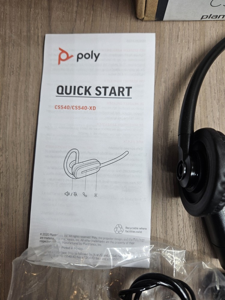 PLANTRONICS Poly CS540 Wireless DECT Headset Black New