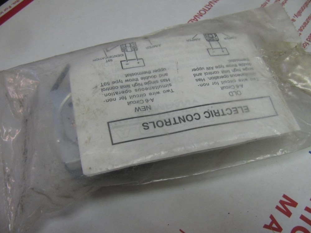 AO Smith 23899-1 Double Pole Single Throw High Limit Switch