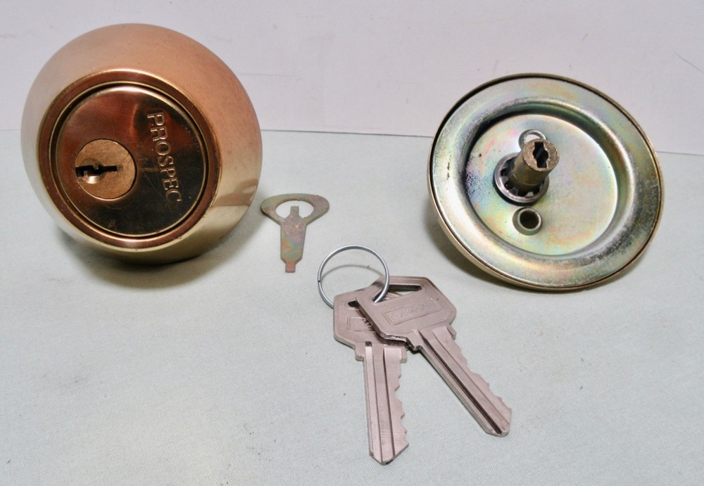 Yale / Prospec Door Knobs, Locks, Striker Plates For Parts (18 Pieces)