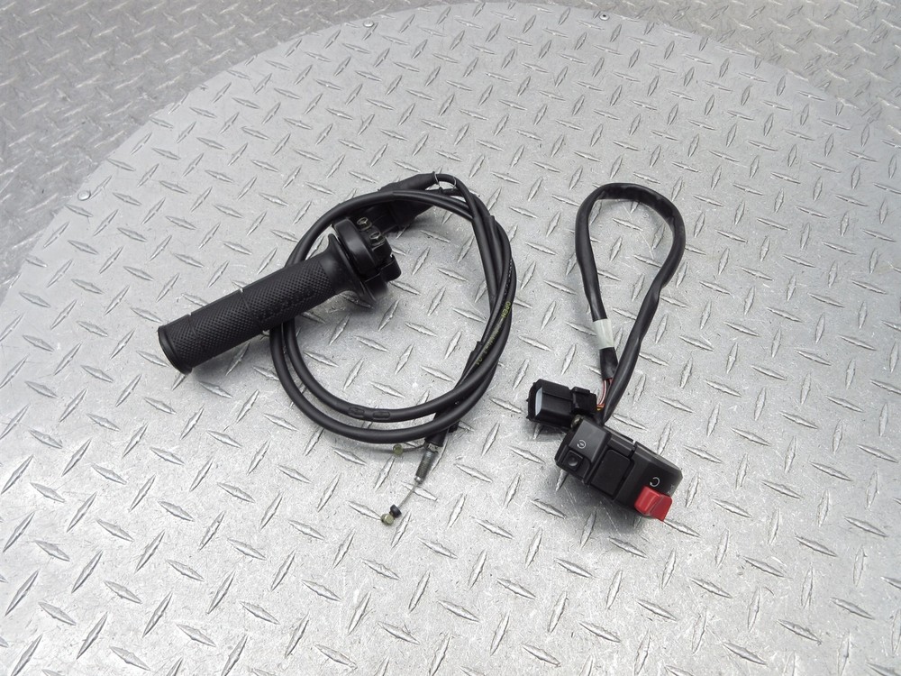 2005 05-06 Ducati Multistrada 1000 DS Right Handlebar Switch Throttle Control
