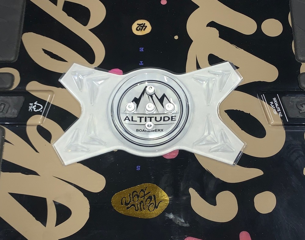ALTITUDE BOARDWERX "X-SHAPED" SNOWBOARD STOMP PAD (CLEAR) *INCLUDES FREE STICKER