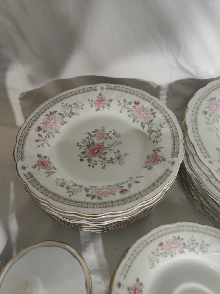 fine china sets for 8
