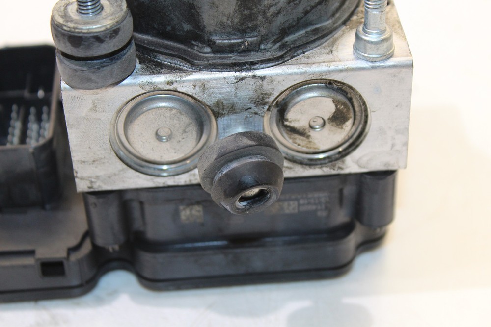 2014 Harley-Davidson Electra Glide FLHTK ABS Brake Pump Module Assembly 41100013