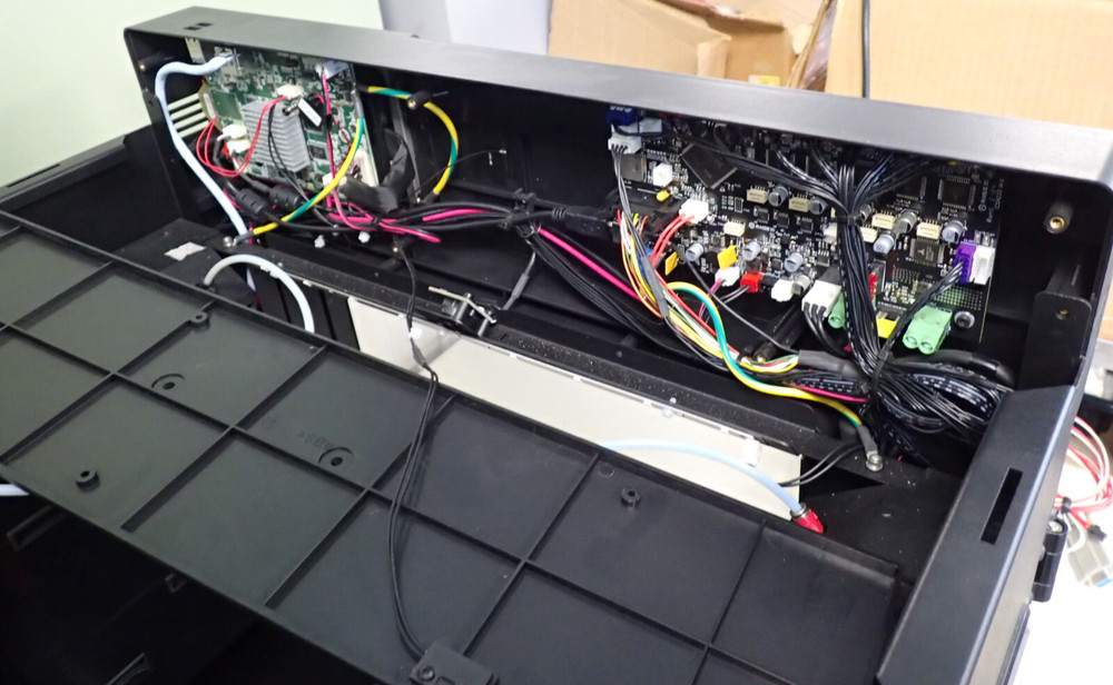 RAISE3D E2 3D PRINTER FOR PARTS/NOT WORKING