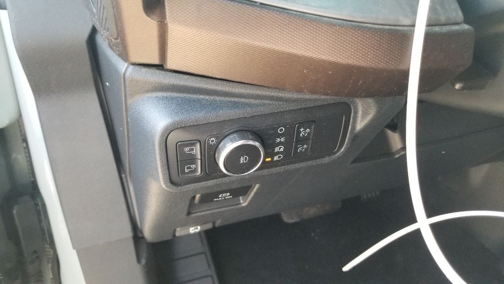 22 FORD BRONCO 2.3L LOWER AIR SHUTTER