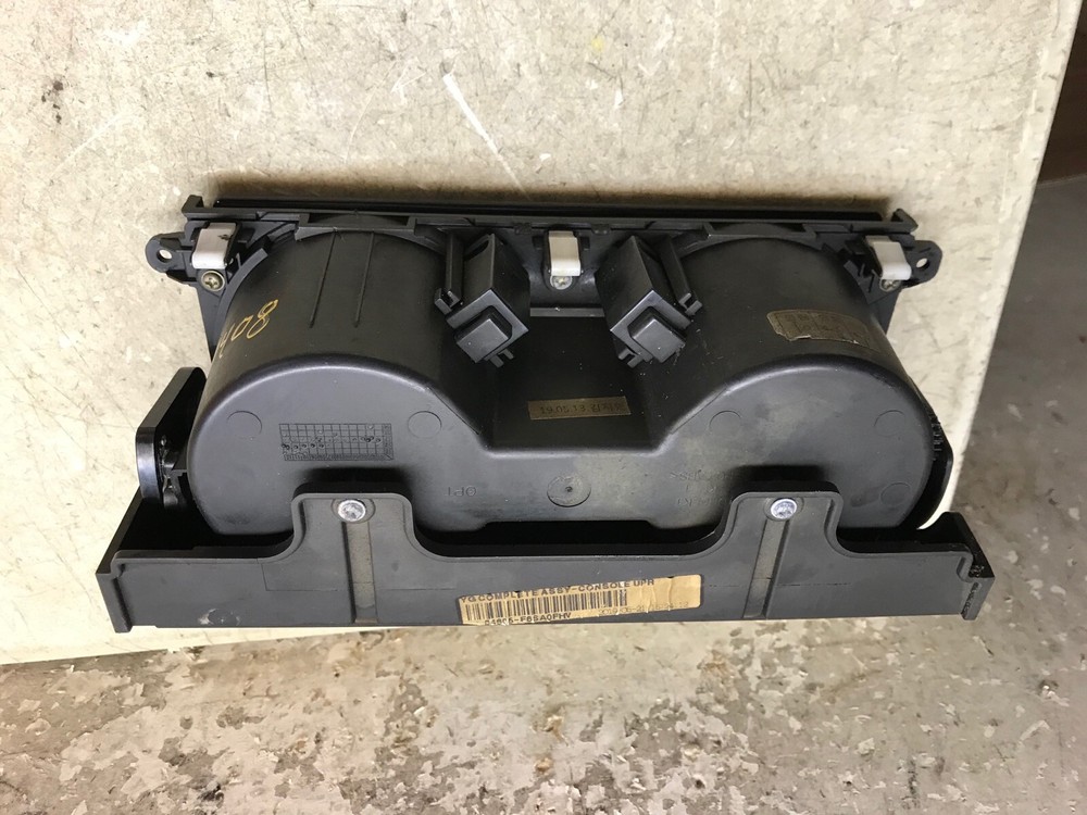17 18 19 Kia Cadenza Cup Holder Console Assembly